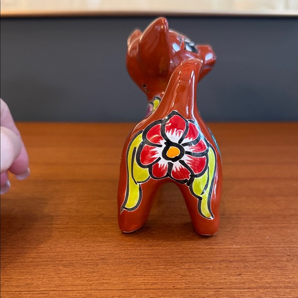 Hand-Painted Red Ceramic Chihuahua Figurine Talevera - Picture 4 of 12